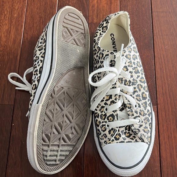Converse youth size 3 cheetah print sneakers - Picture 2 of 4